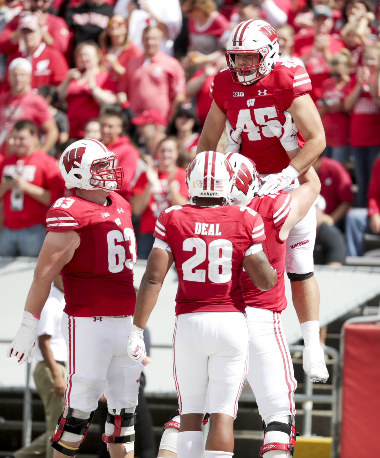 Wisconsin Badgers 45, New Mexico Lobos 14